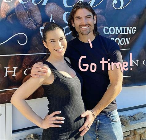 Bachelor Nations Ashley Iaconetti And Jared Haibon Welcome First Child