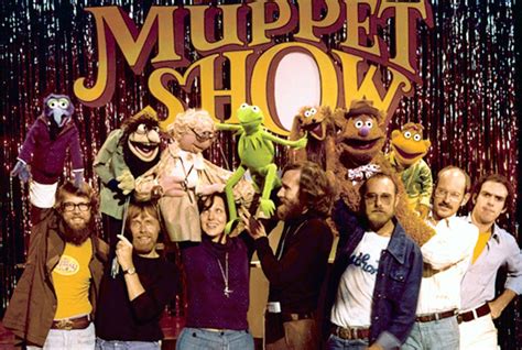 События кровавого триллера разворачиваются в альтернативной реальности. 'Muppet Guys Talking': A Look Inside The Motley, Misfit ...