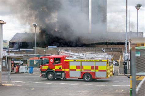 Pictures And Video Fire Fighters Tackling Huge Fife Blaze That Can Be