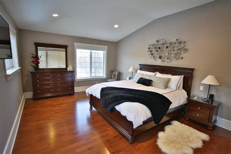 Learn about our covid response. Garage Suite - Traditional - Bedroom - Edmonton - by Leenheer Renovations
