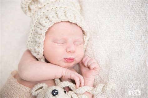 Newborn Photo Session For Adorable Girl