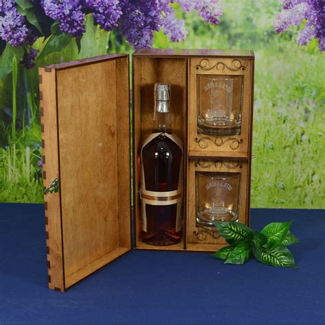 Personalized Spirits Whiskey Liquor Box With 2 Custom Etched Drink