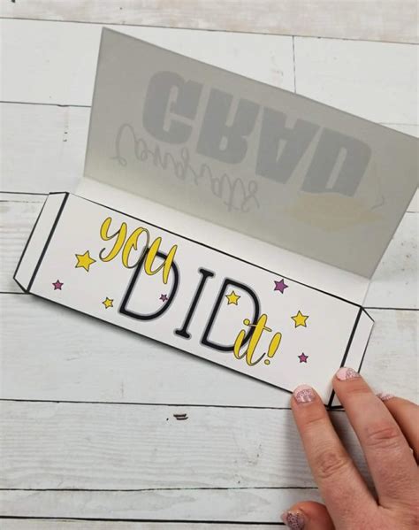 Send a free graduation ecard to a friend or family member! Free Printable Graduation Cards: An Easy Way to Give Grads Money! - Leap of Faith Crafting