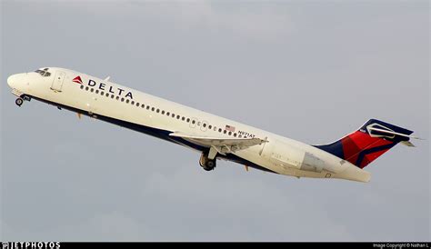 N971at Boeing 717 2bd Delta Air Lines Nathan L Jetphotos