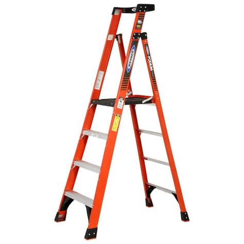 Werner Fiberglass Step Ladder 12 Reach Height With 300 Load Capacity