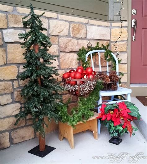 50 Stunning Christmas Porch Ideas — Style Estate Christmas Window Boxes
