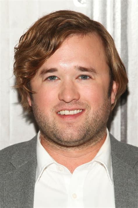 Osment was born in los angeles, california, to theresa (seifert), a teacher, and actor eugene osment. Actor Haley Joel Osment Movies List, Haley Joel Osment ...