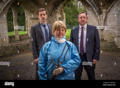 Midsomer Murder Xx Ep 1 The Ghost Of Causton Abbey Fleur Perkins The New Forensic Pathologist