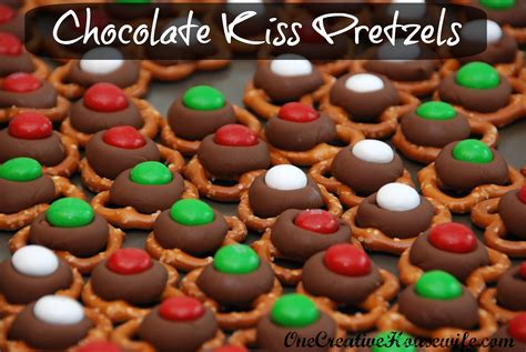 One Creative Housewife Chocolate Kiss Pretzels