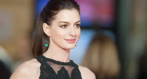 Anne Hathaway On Her Oscar Win ‘i Tried To Pretend I Was Happy