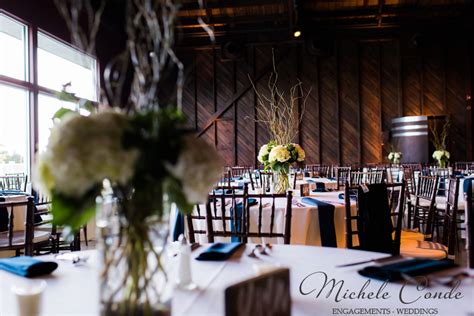 Saltwater Farm Vineyard Stonington Ct Wedding Morgan Mike