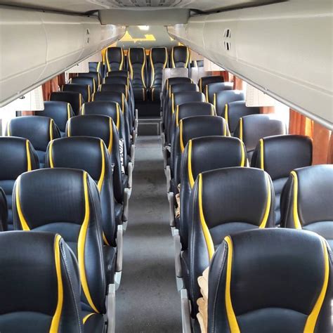 sewa bus pariwisata surabaya trans murah bagus nyaman bookwisata seat 2 2 jumlah 50 seat keren
