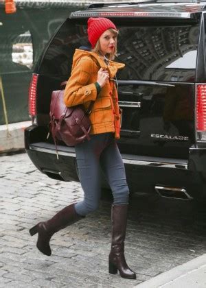 See more ideas about taylor swift pictures, taylor alison swift, taylor swift. Taylor Swift Style - Leaves Her Appartment in New York | GotCeleb