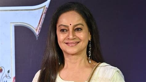 zarina wahab on dev anand lucky that i was introduced to the industry by him hindustan times