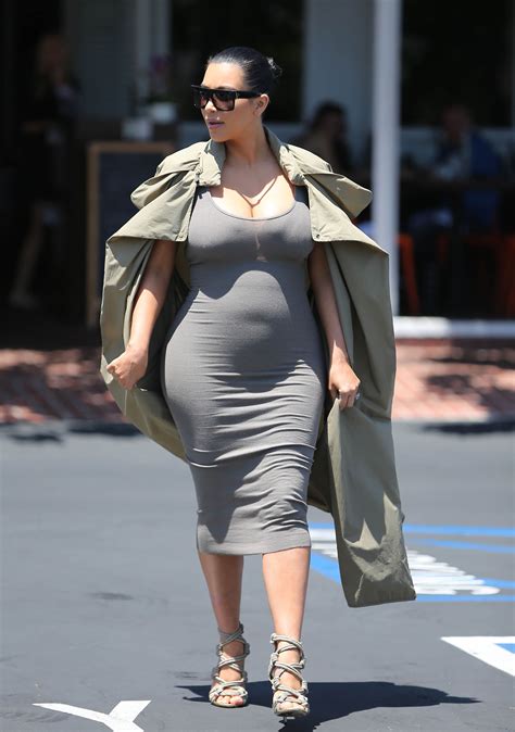 Kim Kardashian Orders Personal Assistant To Carry An