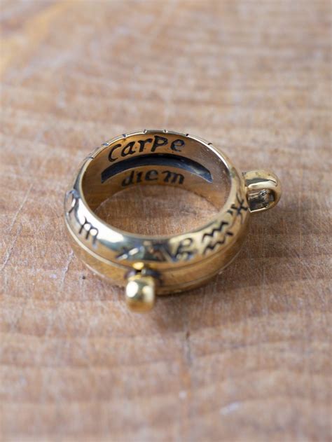 Pronunciation of carpe diem with 3 audio pronunciations, 1 meaning, 3 translations and more for carpe diem. Ritterladen | Bauernring Carpe Diem Messing | Mittelalter Shop
