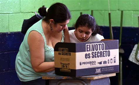 Costa Rica Same Sex Marriage Dominates Presidential Election In Mostly Catholic Country