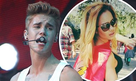 Justin Bieber Spotted Kissing And Cuddling Las Vegas Waitress Jordan Ozuna At Indoor Skydiving