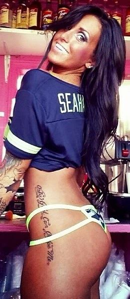 Jaw Dropping Reasons That The Seahawks Have The Hottest Nfl Fans