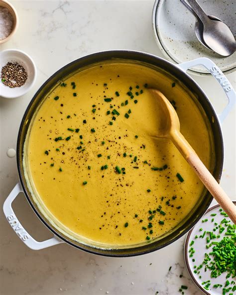 How To Make Classic Creamy Potato Leek Soup With A Handful Of Pantry