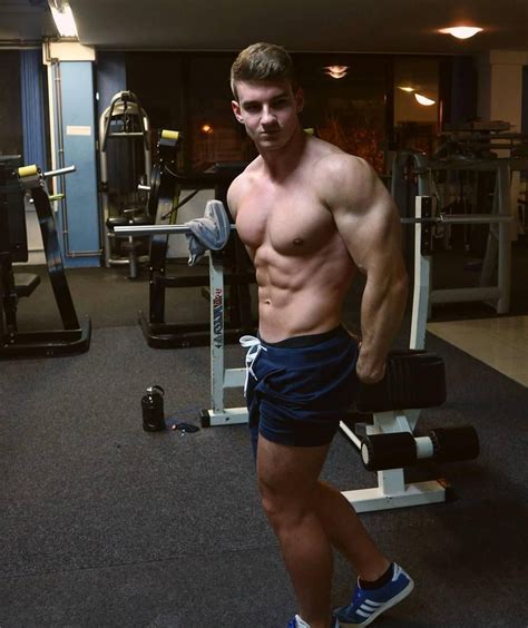10 Fresh Hunks Gym Guys Gym Muscle Men