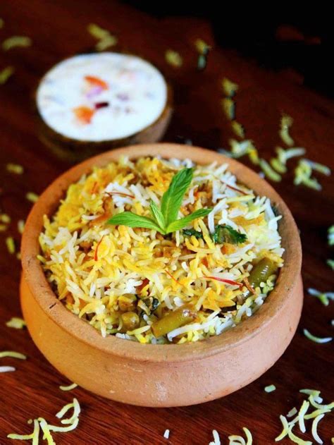 Veg Handi Dum Biryani In Hindi Indian Recipe Veg Biryani