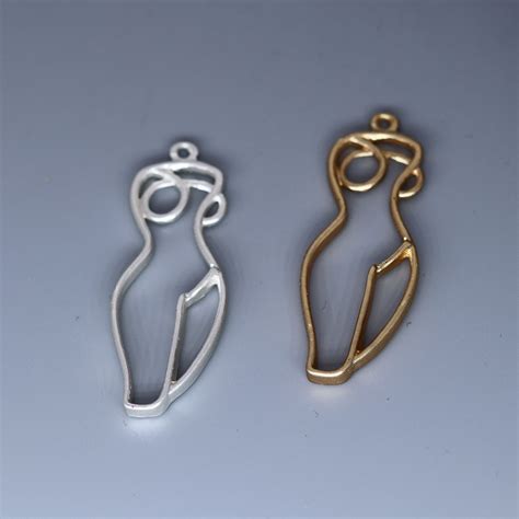 Pcs Lot Nude Female Body Necklace Charms Fashion Women Simple Naked Woman Feminist Charm