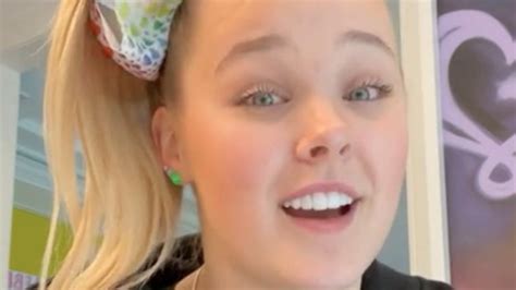Jojo Siwa Comes Out As Member Of Lgbtq Community During Instagram Live