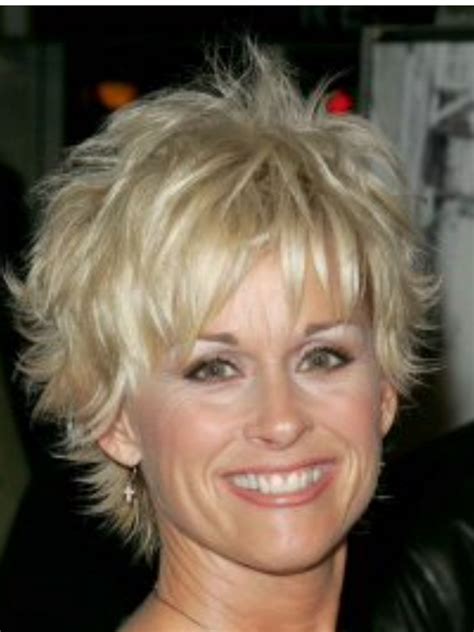 Lorrie morgan lets her hair down. Pin on Hair and beauty