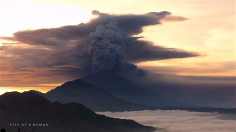 Timelapse Video Shows Bali Volcano Spewing Ash Youtube