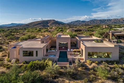 Distinctive Contemporary Home In Scottsdale On Market For 3 Million