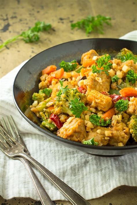 Easiest broccoli cauliflower stir fry. Easy Vegan Cauliflower Rice Stir-Fry | Recipe | Vegan cauliflower, Healthy eating recipes ...