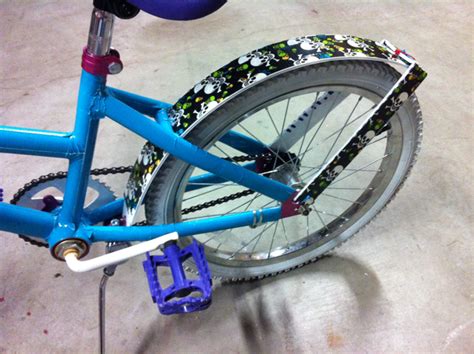Anyway, just need a pair of scissor, some cable ties and something to make the holes. Tacoma Bike Ranch: DIY Kid Bike Fenders