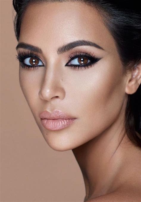 Lovely Celebrity Makeup Looks Kardashian Eyes Kim Kardashian Makeup