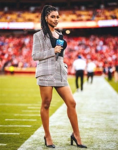 Meet Taylor Rooks Americas Hottest Sports Reporter Who Keeps Going Viral Daily Star