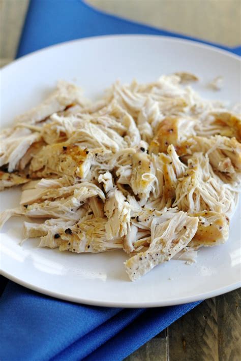Add it to any recipe that calls for shredded chicken or bring extra protein to your favorite salad, soup, or pasta dish. Easy Slow Cooker Shredded Chicken Recipe | Little Chef Big ...