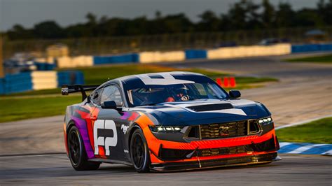 Seventh Generation Ford Mustang Spawns Gt4 Race Car