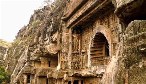 5 Most Famous Caves To Visit In India