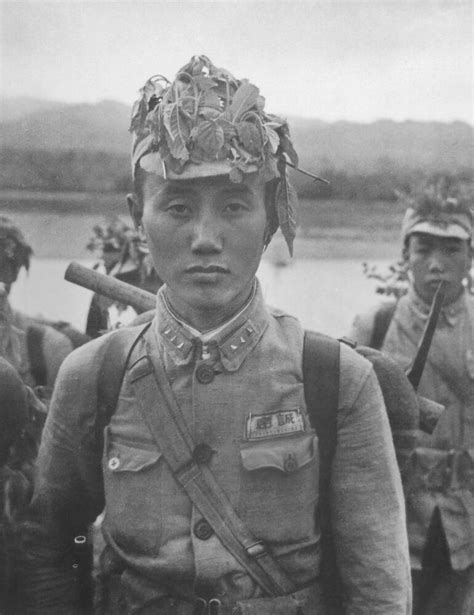 Wwii Photo Portrait Of A Chinese Soldier In The Ranks By The River 1