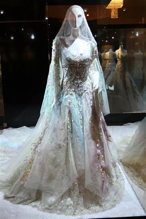 Nádherné Svatební šaty Arabské Princezny Blanka Matragi Classy