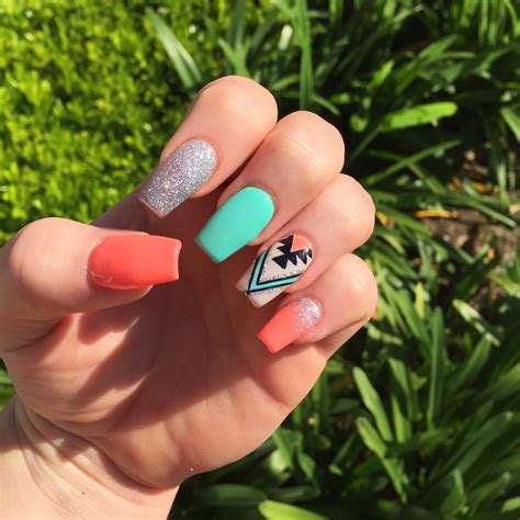 Clean, round edges are a great way to show off this. Best Summer Acrylic Nail Art Design Ideas For 2016 ...