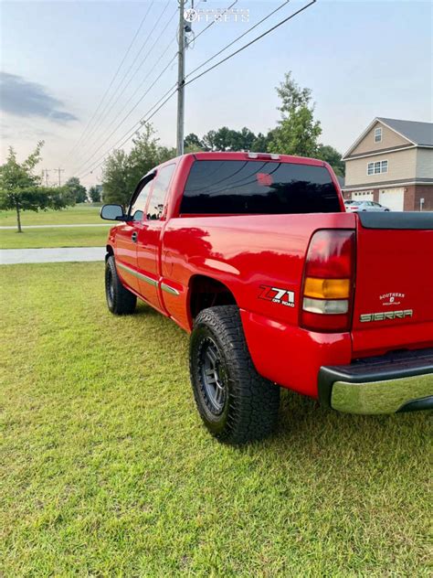 2001 Gmc Sierra 1500 With 17x85 Vision Manx 2 And 30105r17 Falken