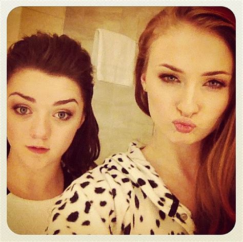 Sophie Turner And Maisie Williams Pictures Popsugar Celebrity