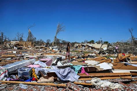 Destructive Tornado Hits Mississippi Abs Cbn News