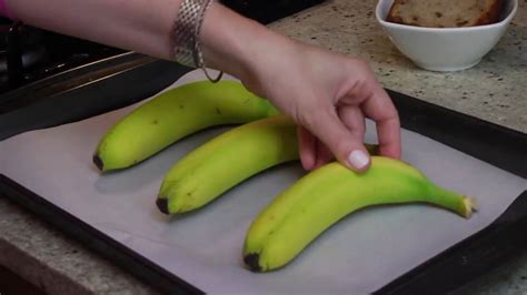 Life Hack How To Ripen Bananas Without Waiting For Days Huffpost Uk Life