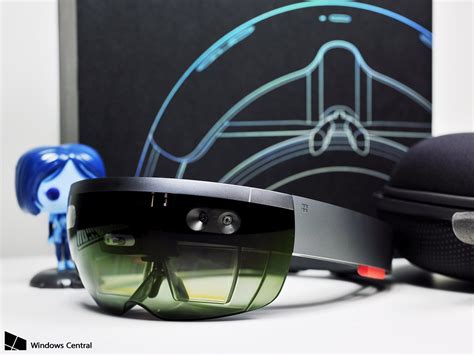 Microsoft Hololens Successor Reportedly In The Works For 2019 Windows