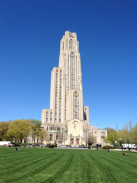 Cathedral Of Learning At The University Of Pittsburgh On A Beautiful