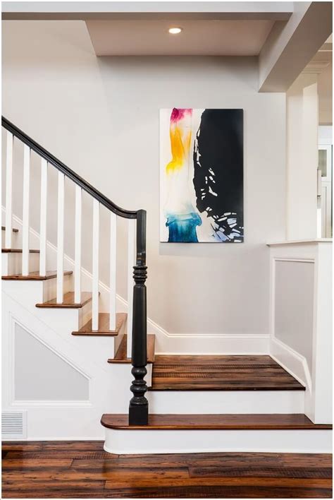 10 Artistic Ways To Decorate Your Staircase Area