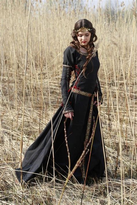 Female Medieval Hunter Costume