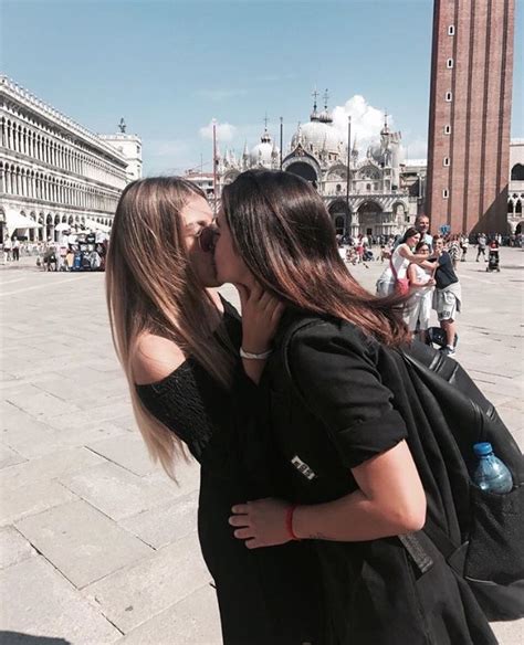pinterest instagram 4amwave 💗 cute lesbian couples lesbian love cute couples goals couple